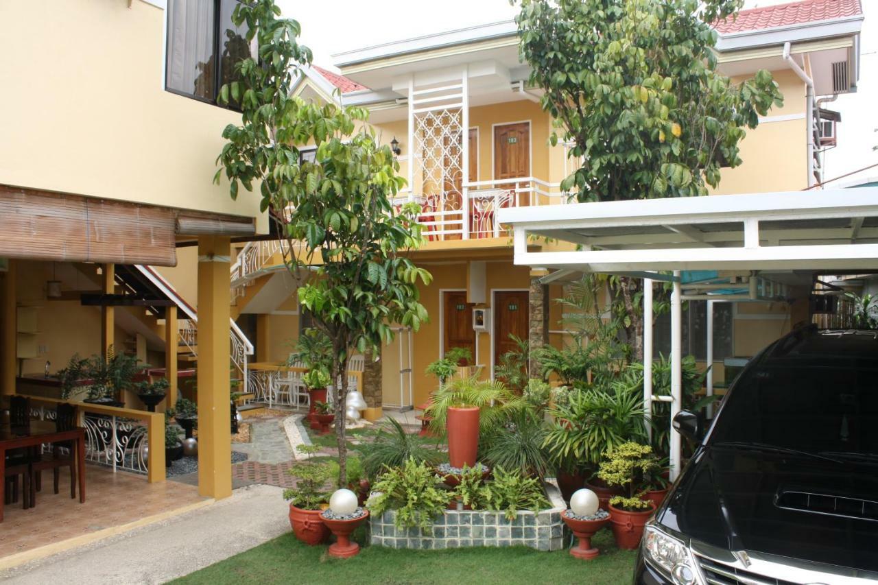 Oslob Malonzo Pension House Exterior foto