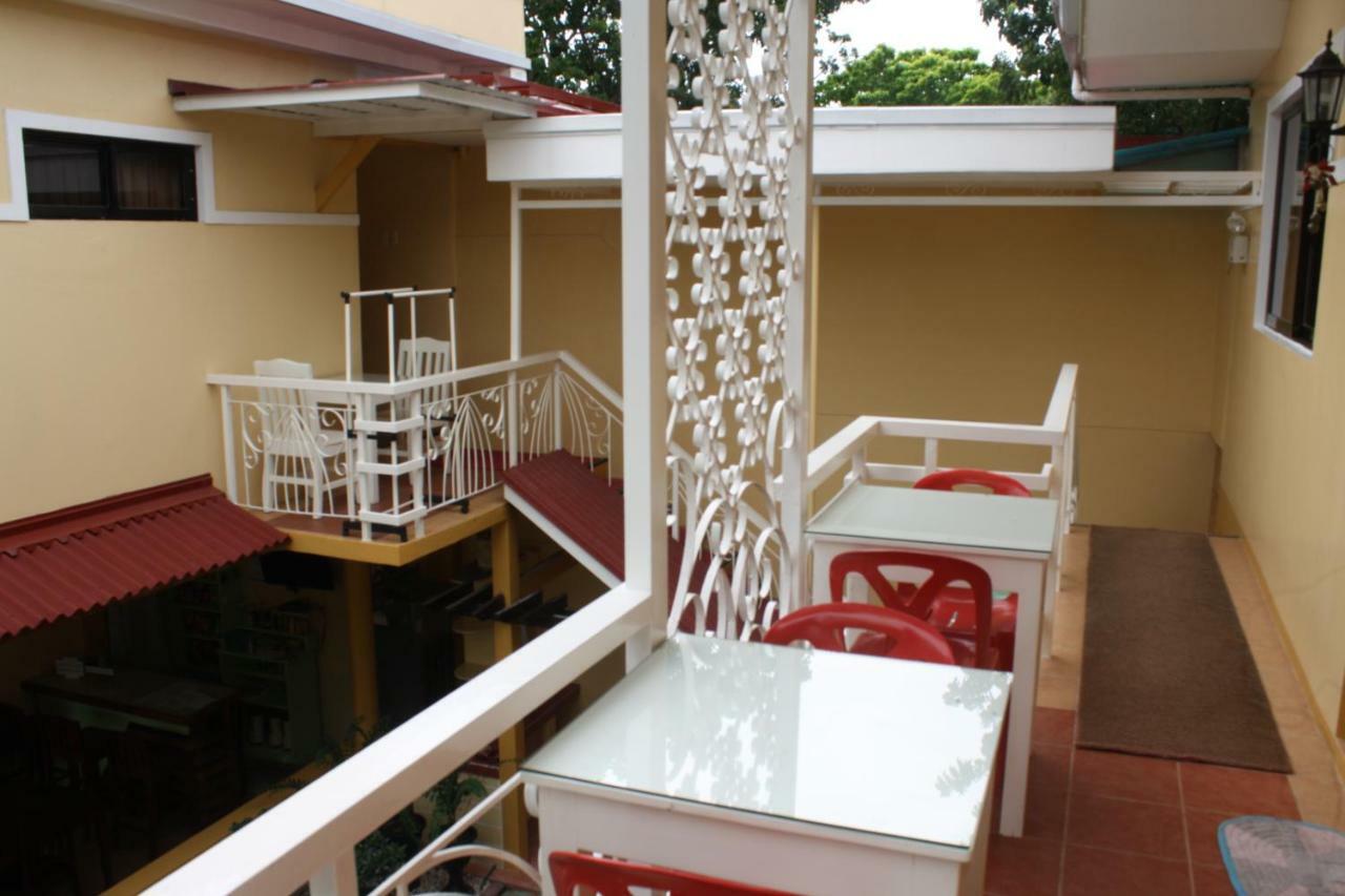 Oslob Malonzo Pension House Exterior foto